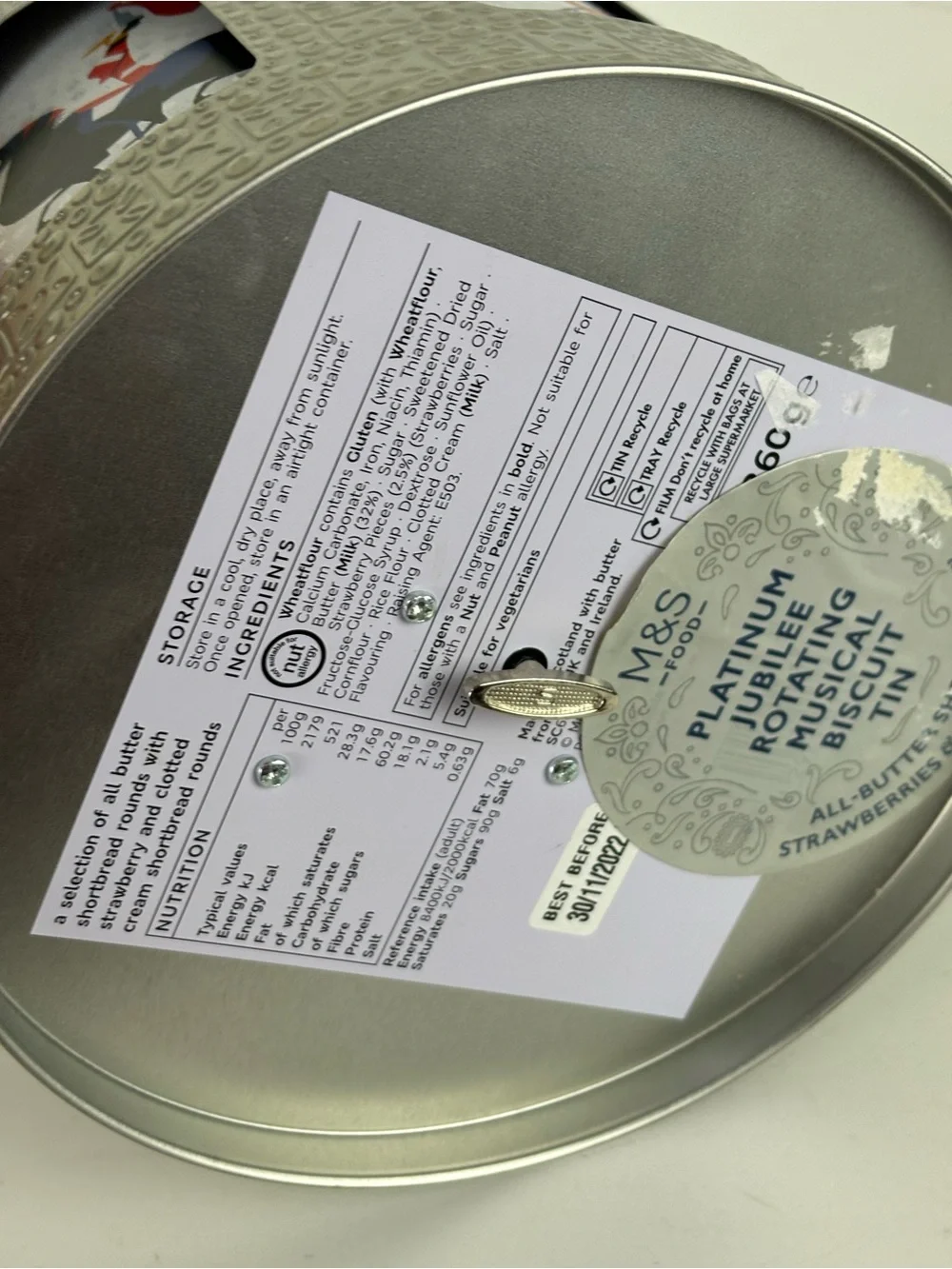 M & S-Queens Commemorate Rotating Musical Tin-2nd Platinum Jubilee-1952-2022